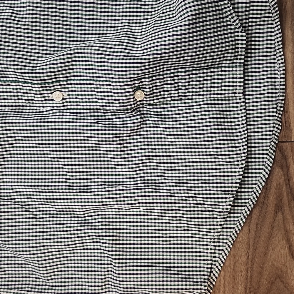 SOLD/ NOT AVAILABLE Tommy Hilfiger Men button casual, black, green - Picture 8 of 8